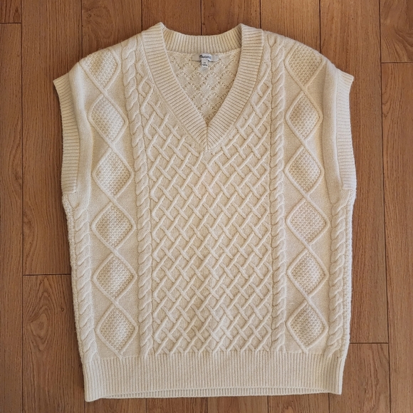 Madewell Cable Knit Sweater Vest - Picture 2 of 14
